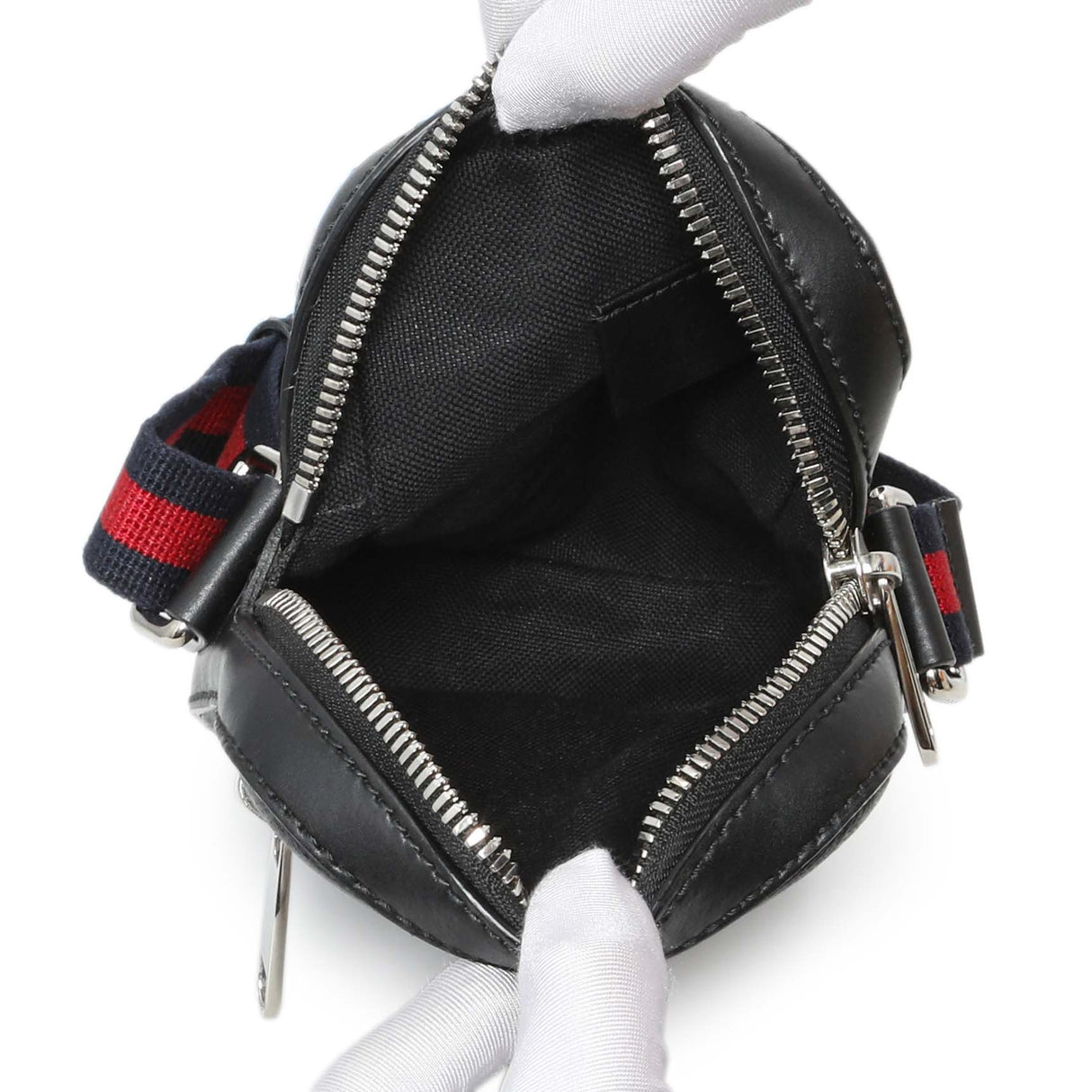 Gucci Black GG Supreme Monogram Mini Messenger Handbags Gucci