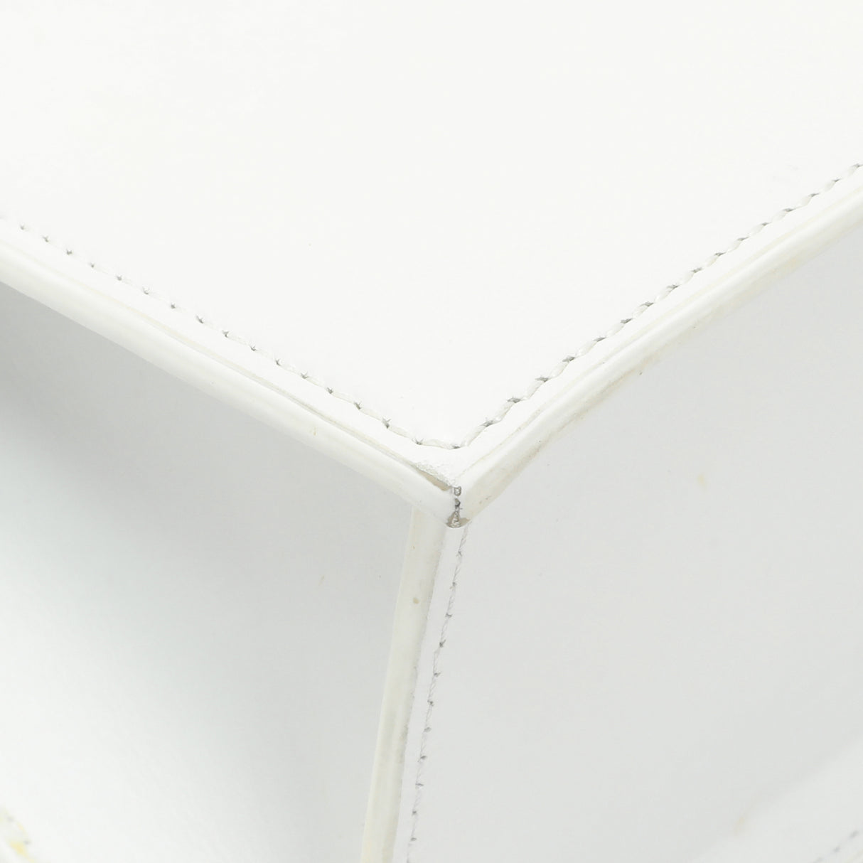 Jacquemus White Smooth Calfskin Le Grand Chiquito