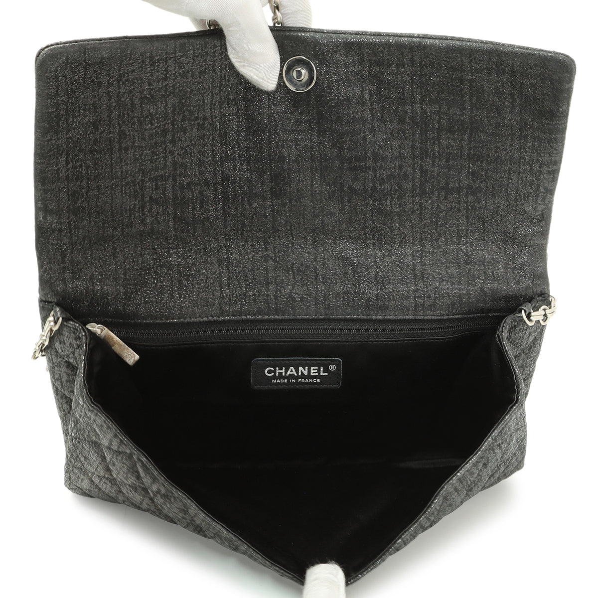 -6 items Fri Oct. 2 ⬆️- Chanel Glitter Fabric Quilted Flap Clutch With Butterfly Chain Black Handbags Chanel
