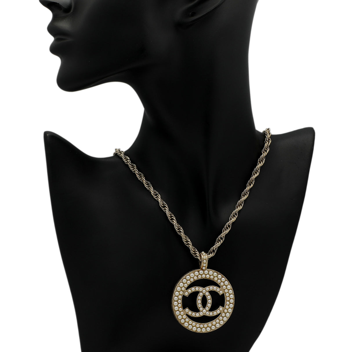 Chanel Pearl CC Pendant    Necklace