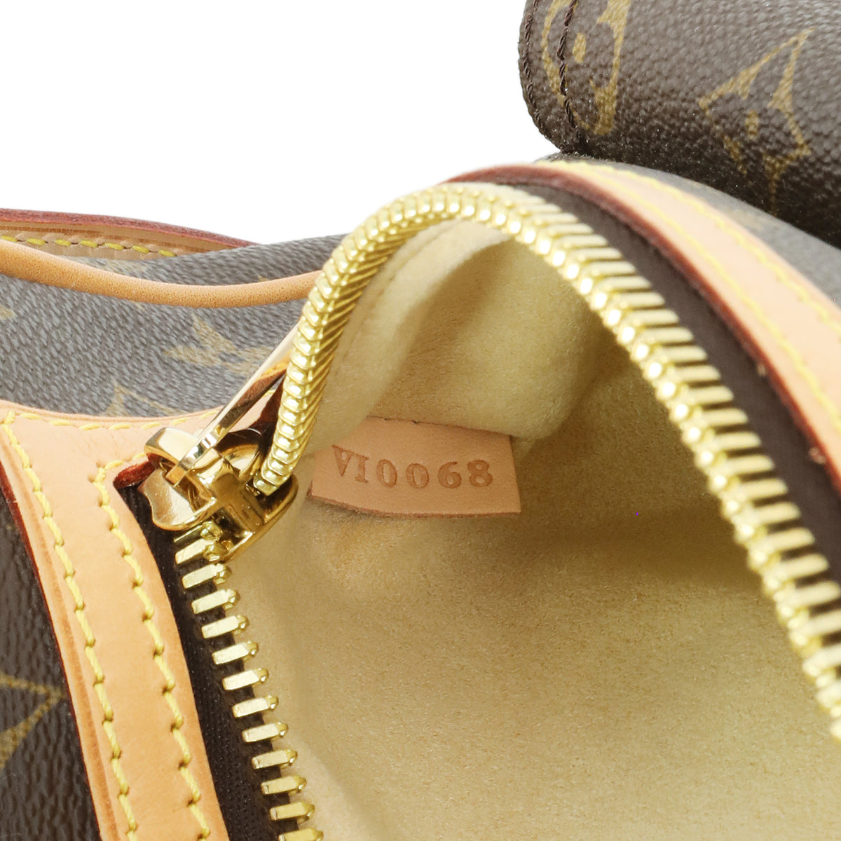 Louis Vuitton Monogram Hudson GM Handbags Louis Vuitton