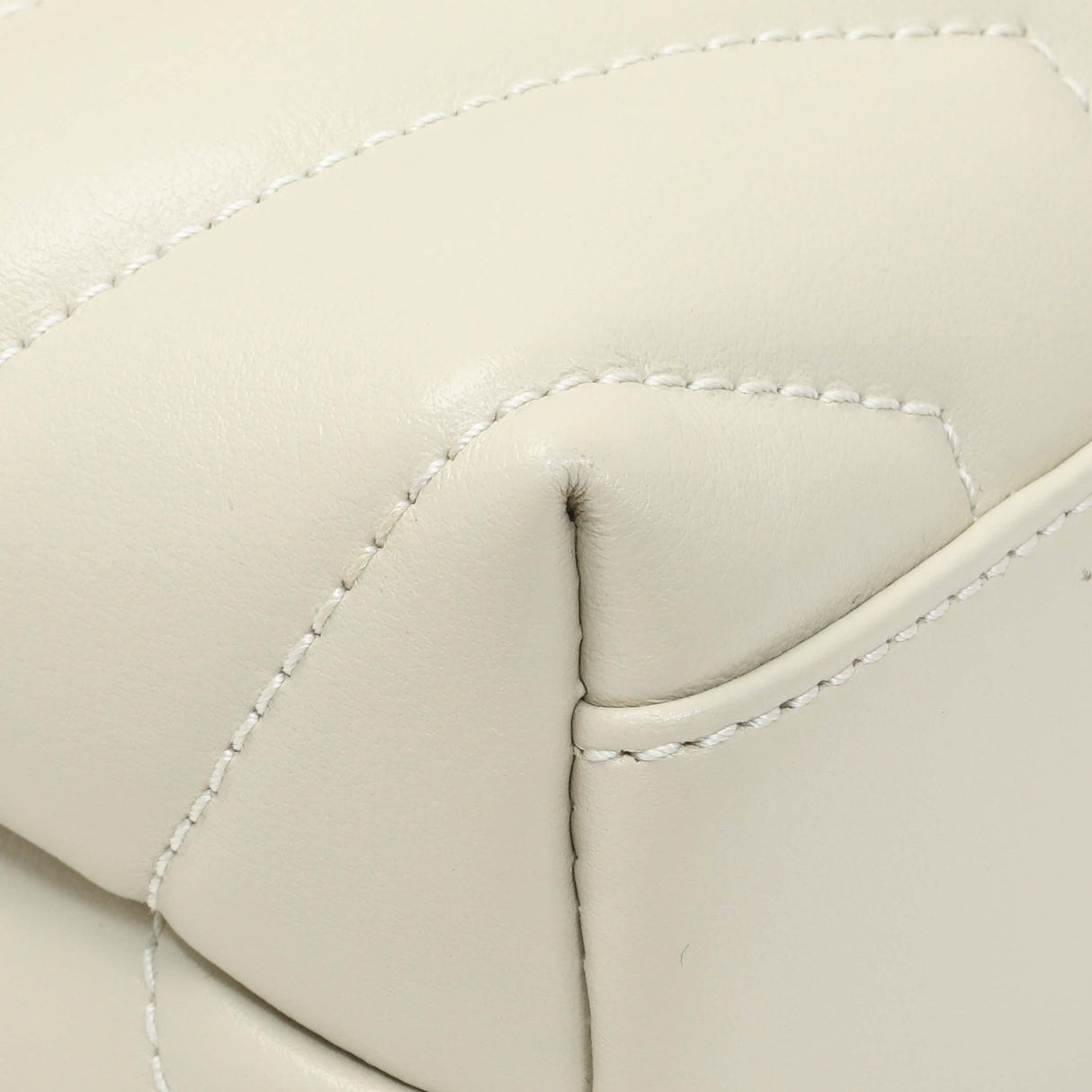 Saint Laurent Crema Calfskin Monogram Toy Loulou Crossbody Handbags Saint Laurent