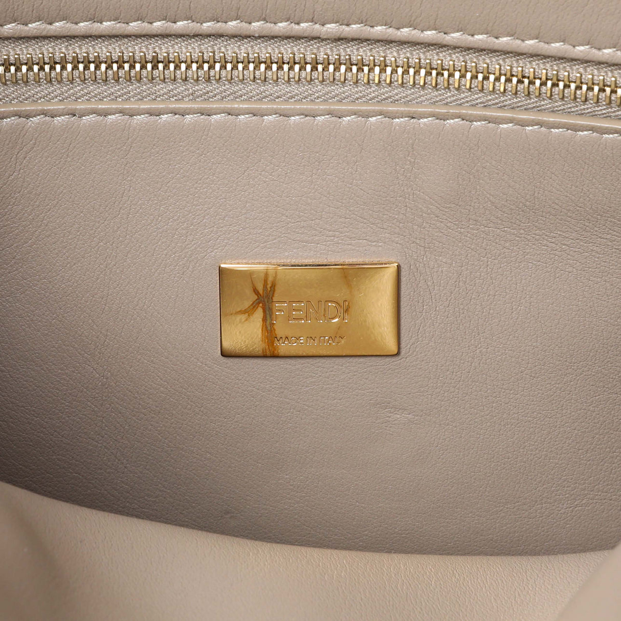 -6 items Fri July 24 ⬆️- Fendi Black Vitello Medium Peekaboo Iconic Essentially Satchel Handbags Fendi