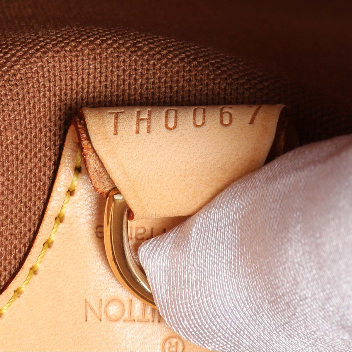 Louis Vuitton Monogram Ellipse MM