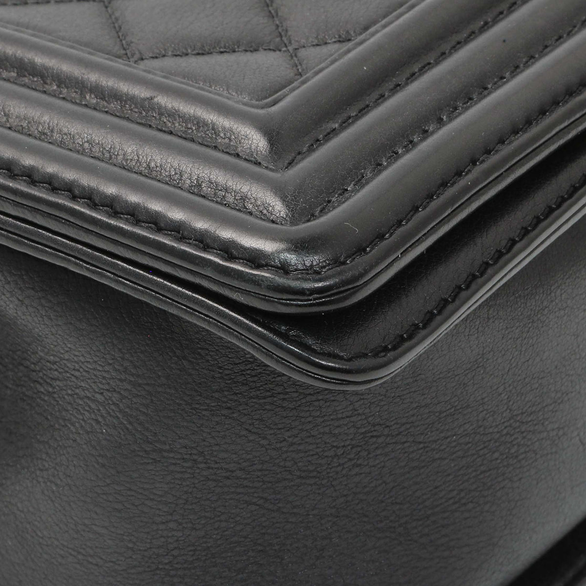 Chanel Black Quilted Calfskin Medium Boy Flap Handbags Chanel
