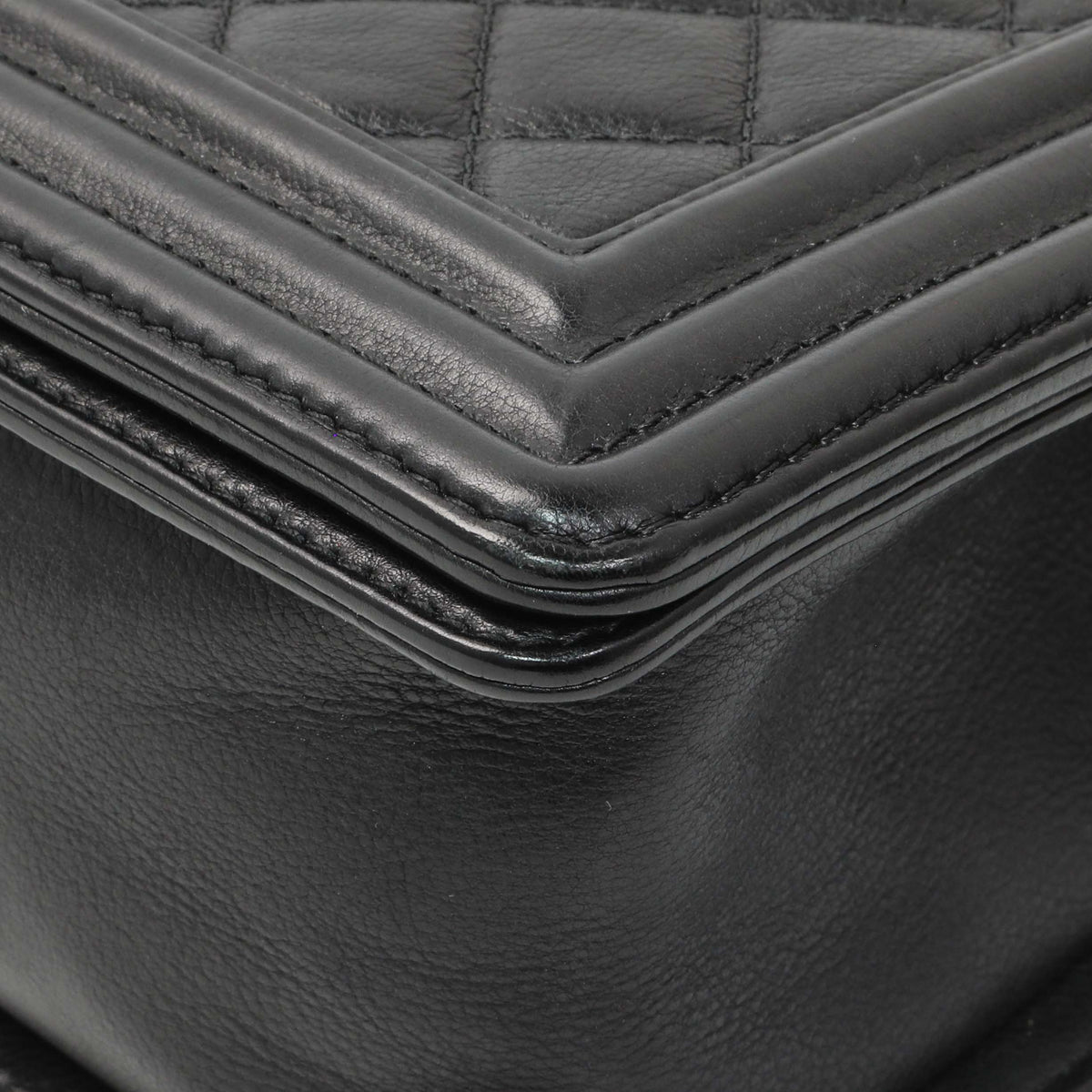 Chanel Black Quilted Calfskin Medium Boy Flap Handbags Chanel