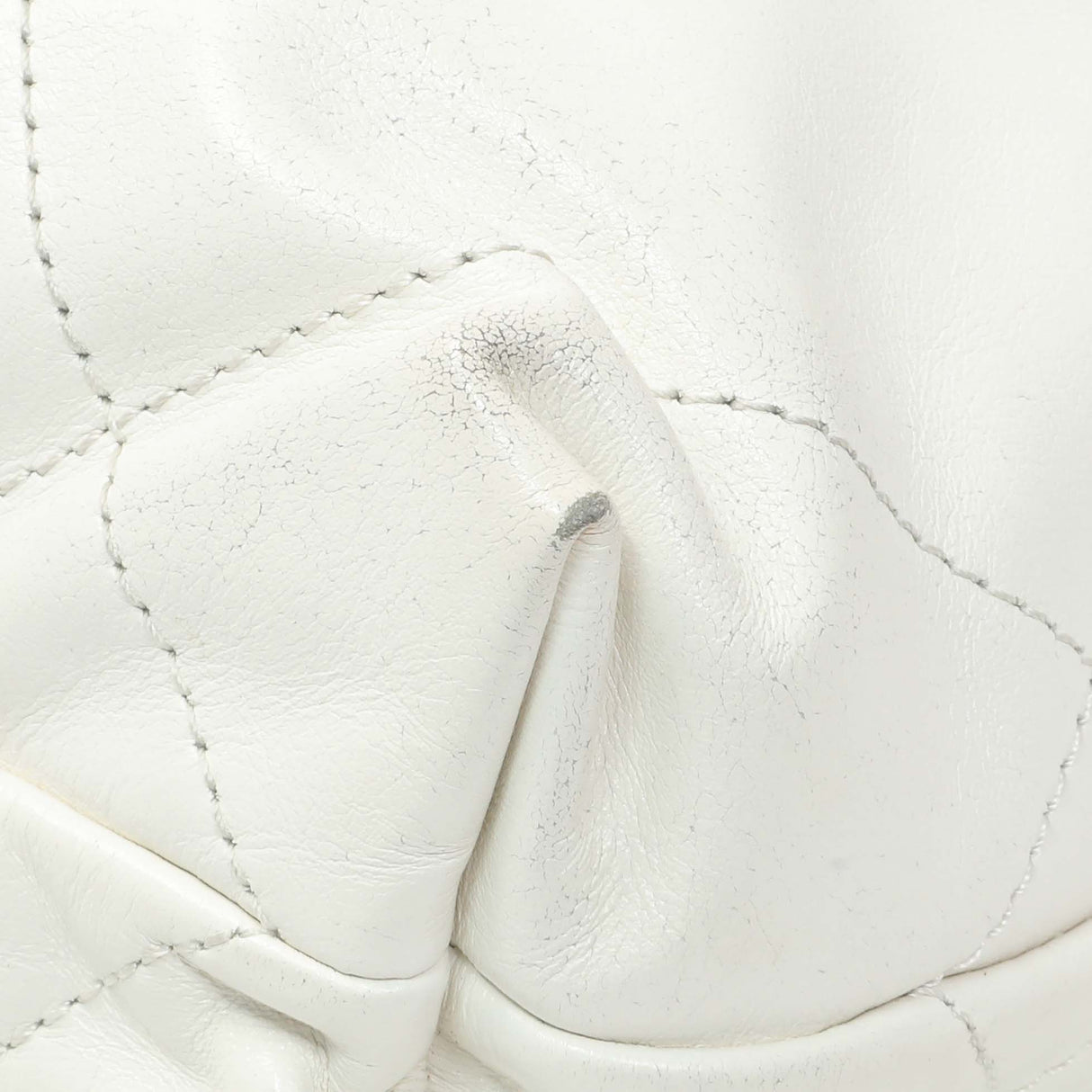 Chanel White Shiny Calfskin Quilted Mini Chanel 22