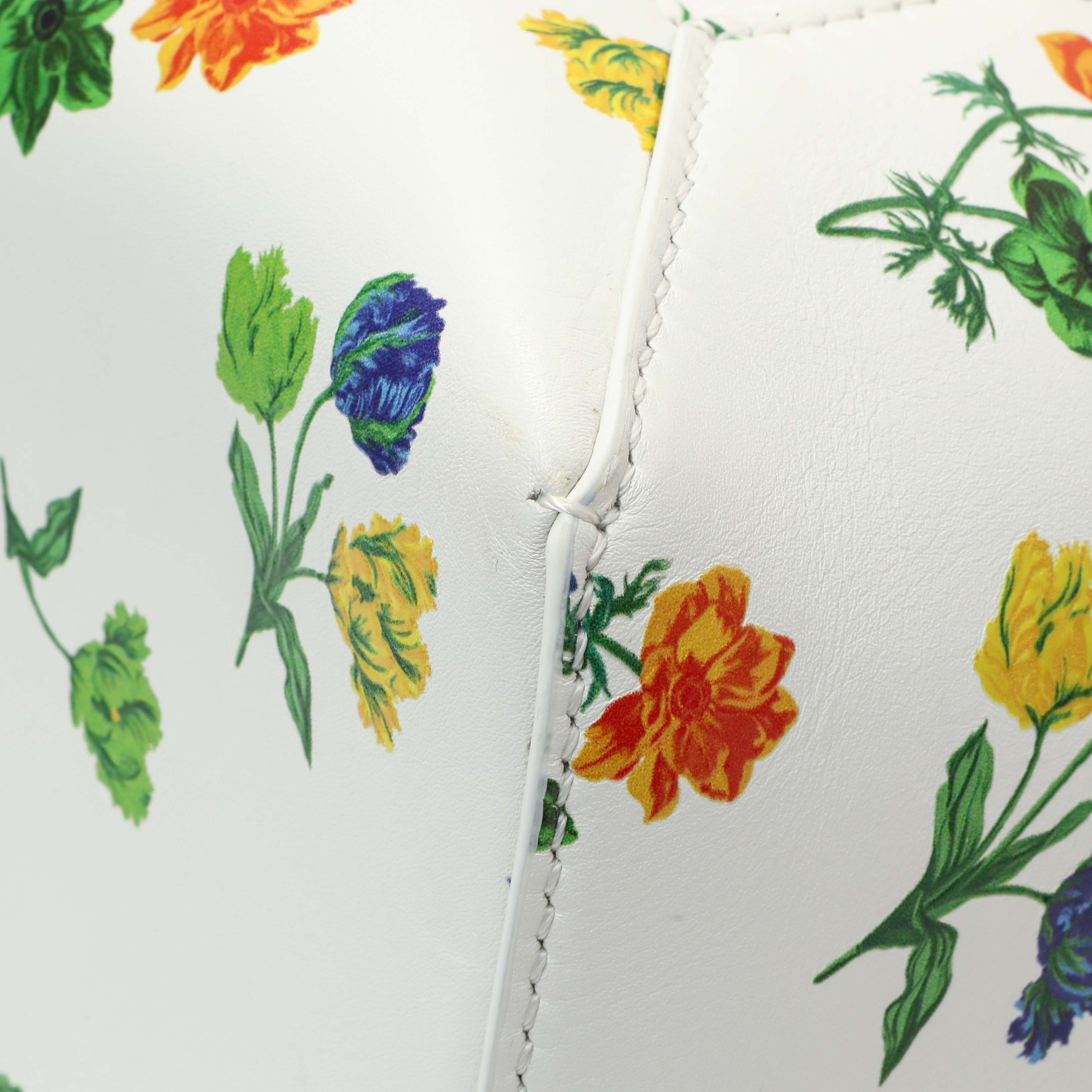 LOEWE アナグラム花柄プリント ケース Loewe White Flower Print Calfskin Small Puzzle Edge Bag – Modaselle