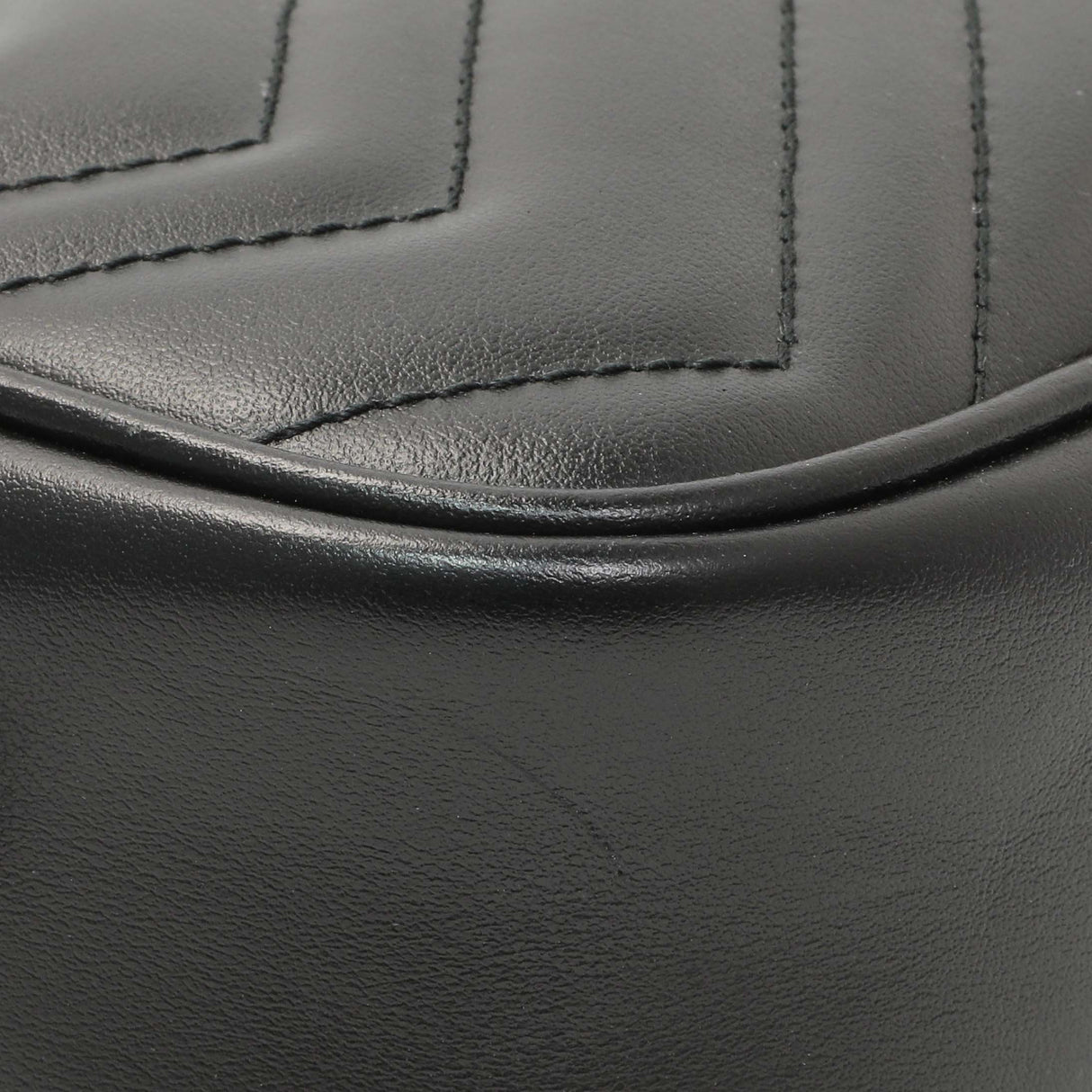 Gucci Black Calfskin Matelasse Mini GG Marmont Chain Shoulder Bag Handbags Gucci