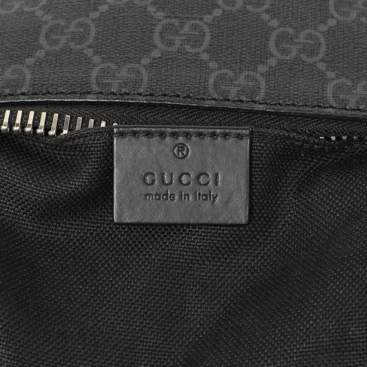 Gucci GG Supreme Monogram Web Small Flat Messenger Bag