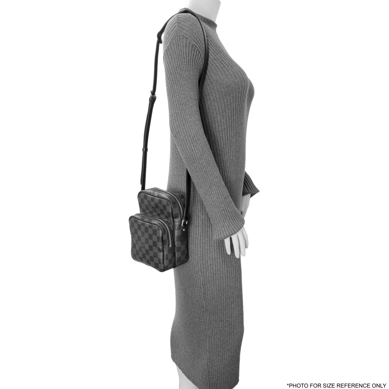 【伝統×ストリート、魅せるバッグ】LV Damier Phriendship Louis Vuitton Damier Graphite Rem Bag – Modaselle