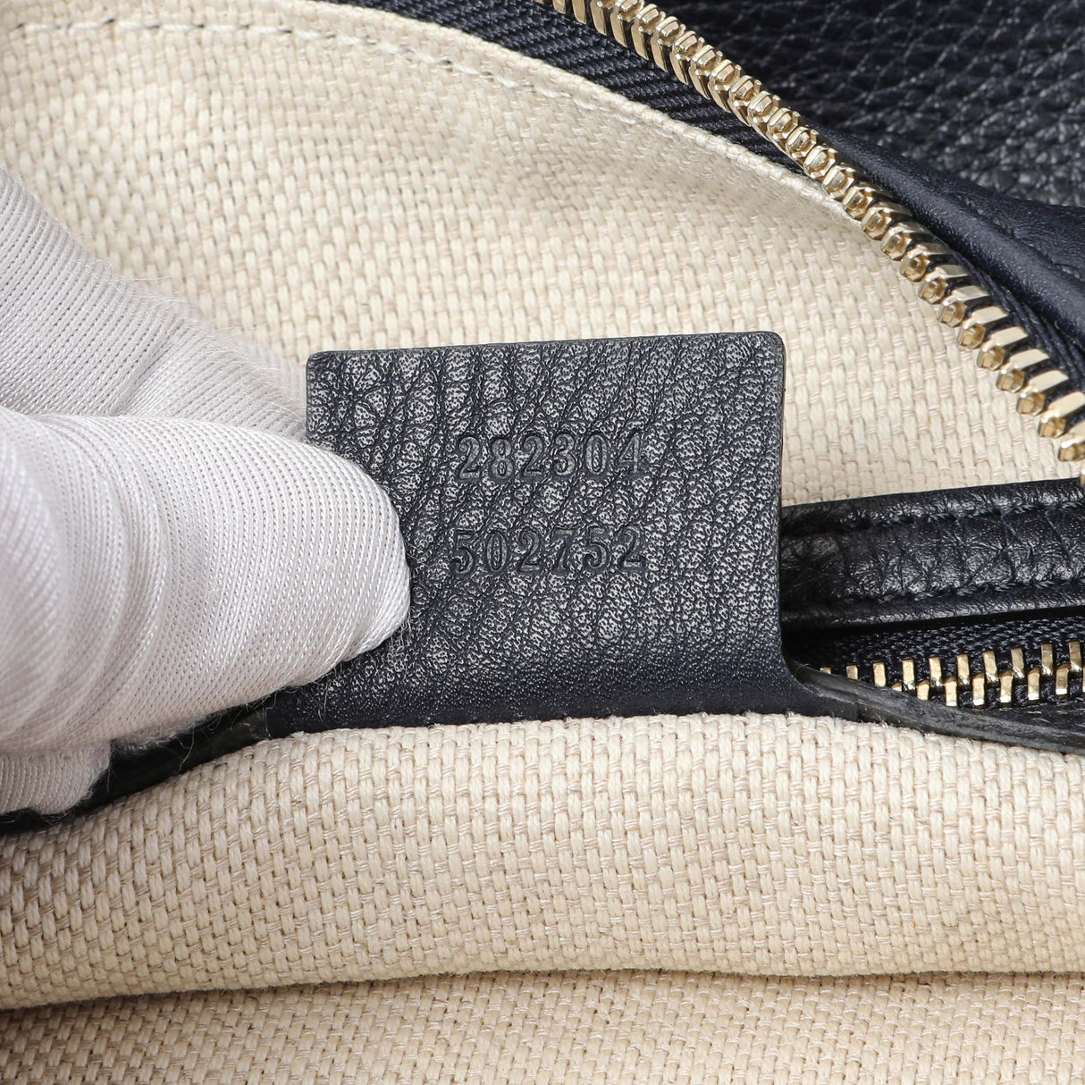 Gucci Navy Blue Pebbled Calfskin Soho Hobo Handbags Gucci