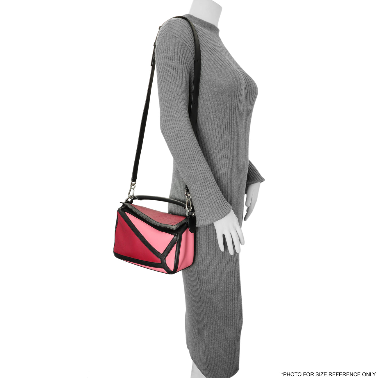 LOEWE メカノピン ローズ Loewe Soft Pink Grained Calfskin Leather Medium Puzzle Bag