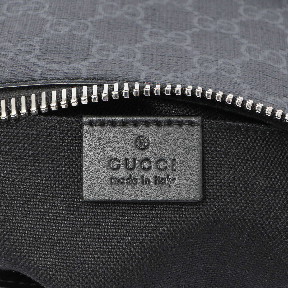 Gucci GG Supreme Monogram Web Small Flat Messenger Bag