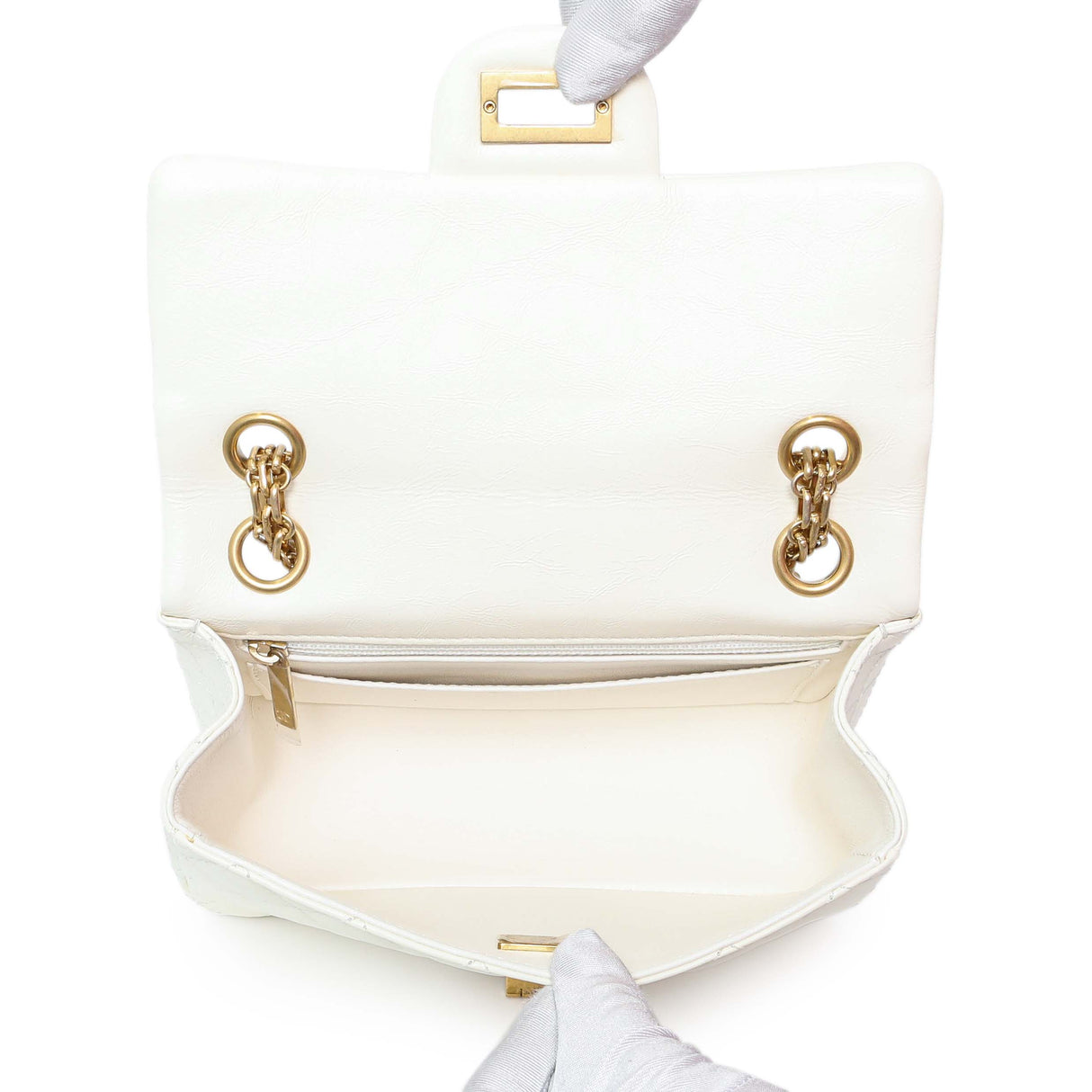 Chanel White Quilted Aged Calfskin 2.55 Reissue Flap 224 Handbags Chanel