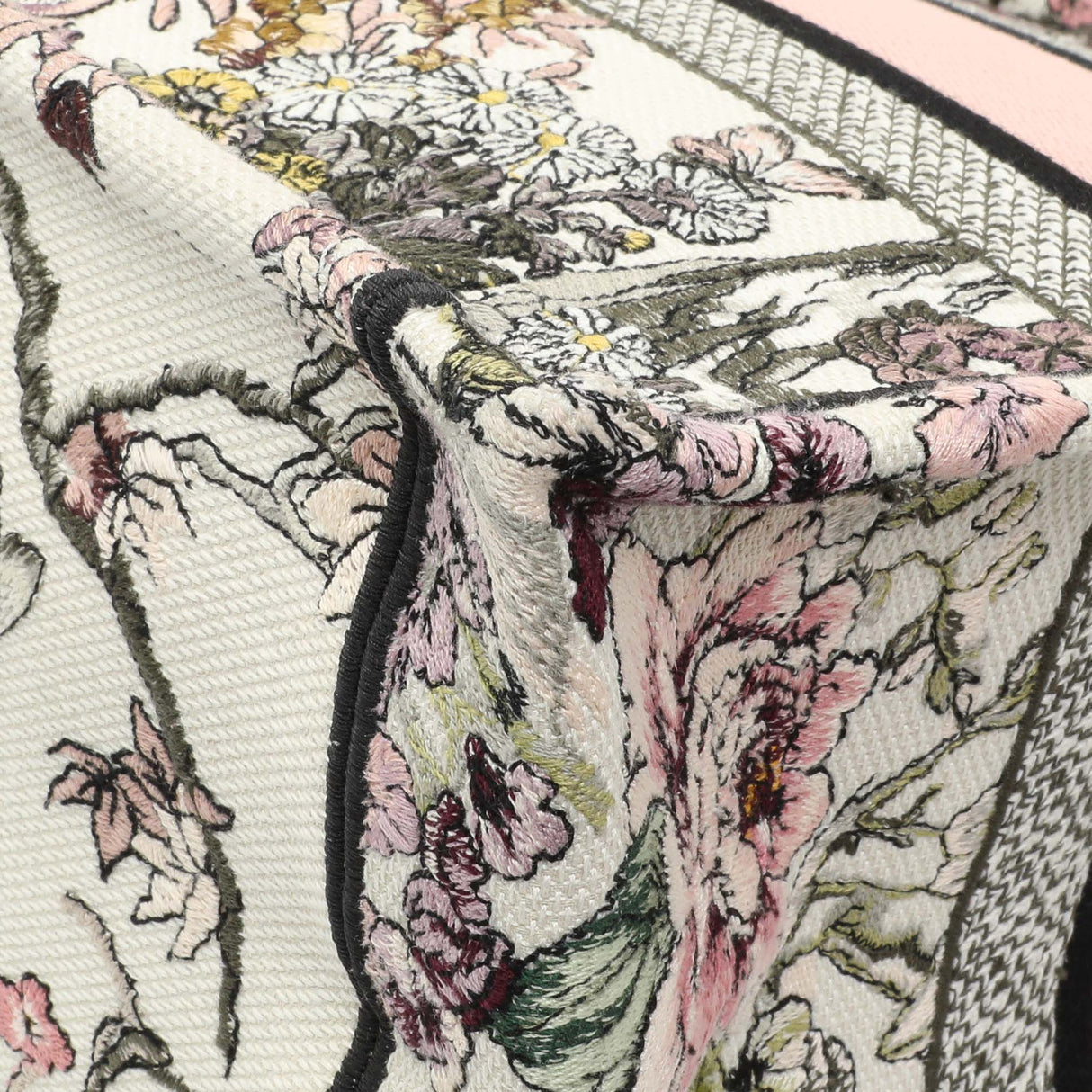 8 items⬆️Christian Dior Pink White Floral Embroidered Medium Book Tote Modaselle