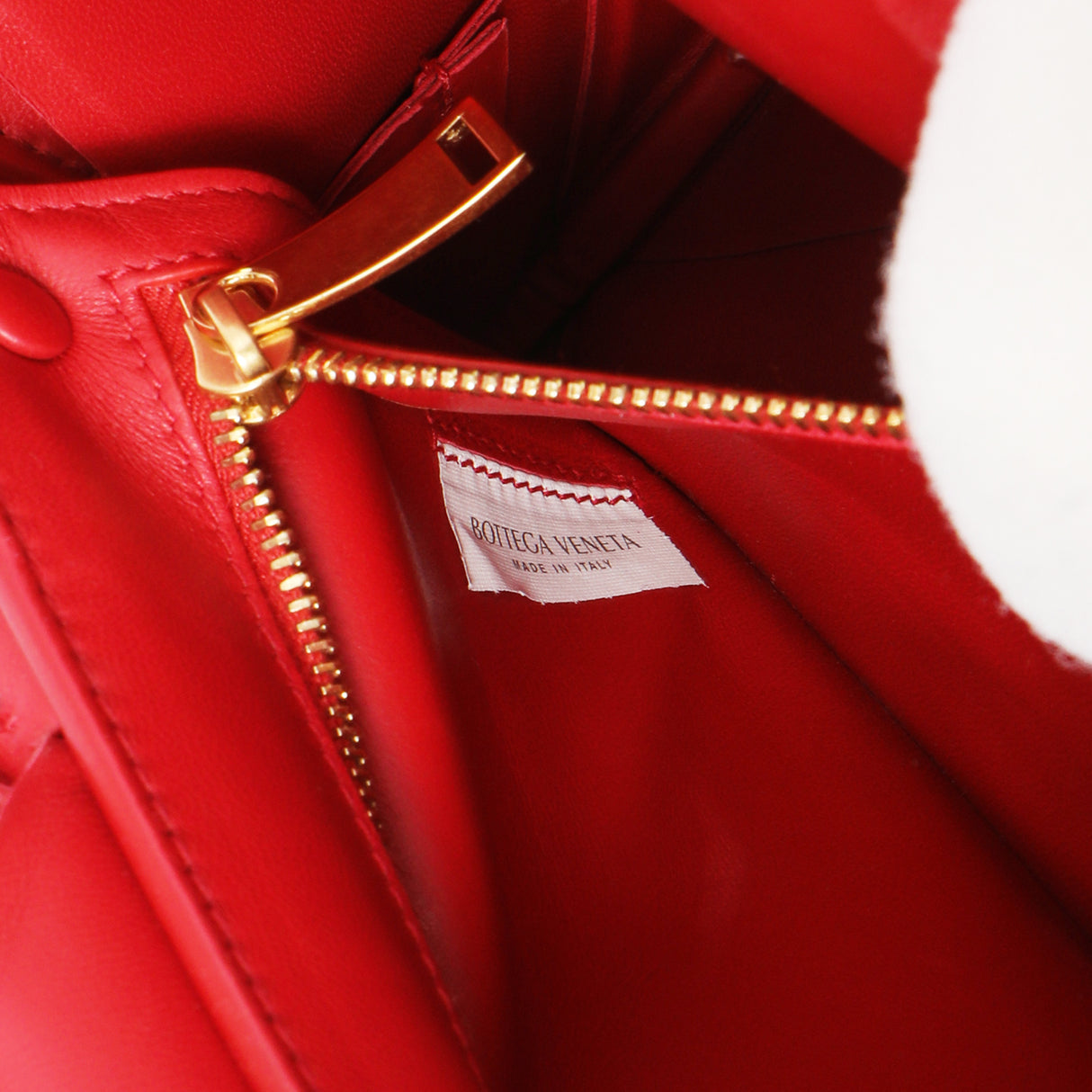 Bottega Veneta Red Nappa Intreccio Padded Top Handle Shoulder Bag