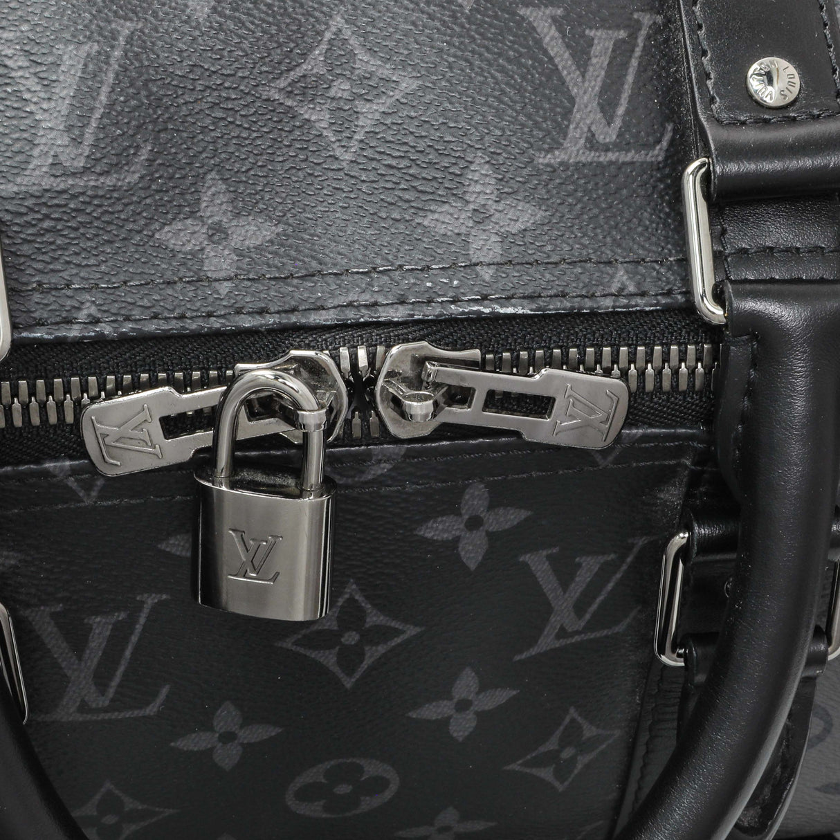 Louis Vuitton Reverse Monogram Eclipse Keepall 50 Bandouliere Louis Vuitton