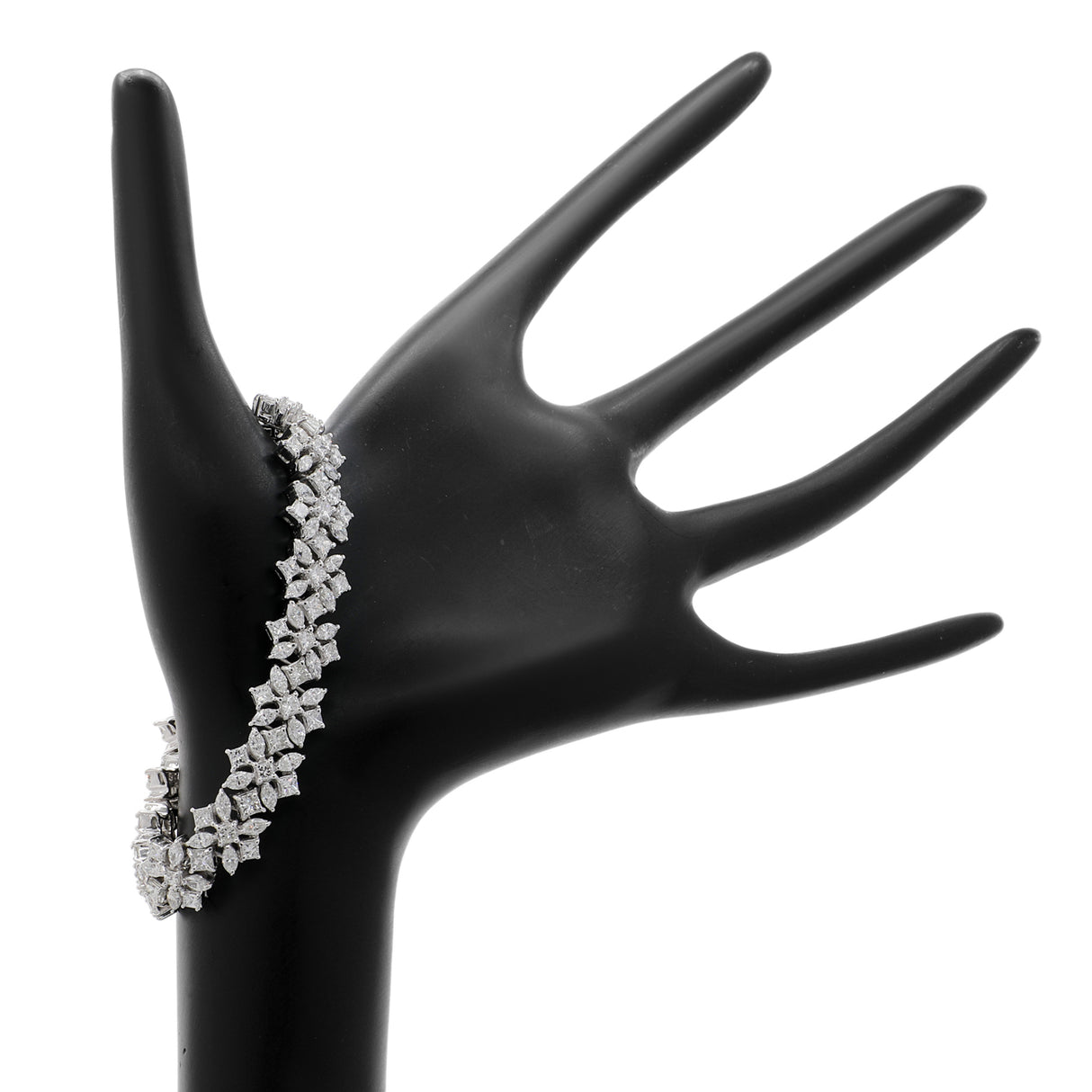 18K White Gold 13.22 Carat Diamond Quatrefoil Bracelet Fine Jewellery Modaselle