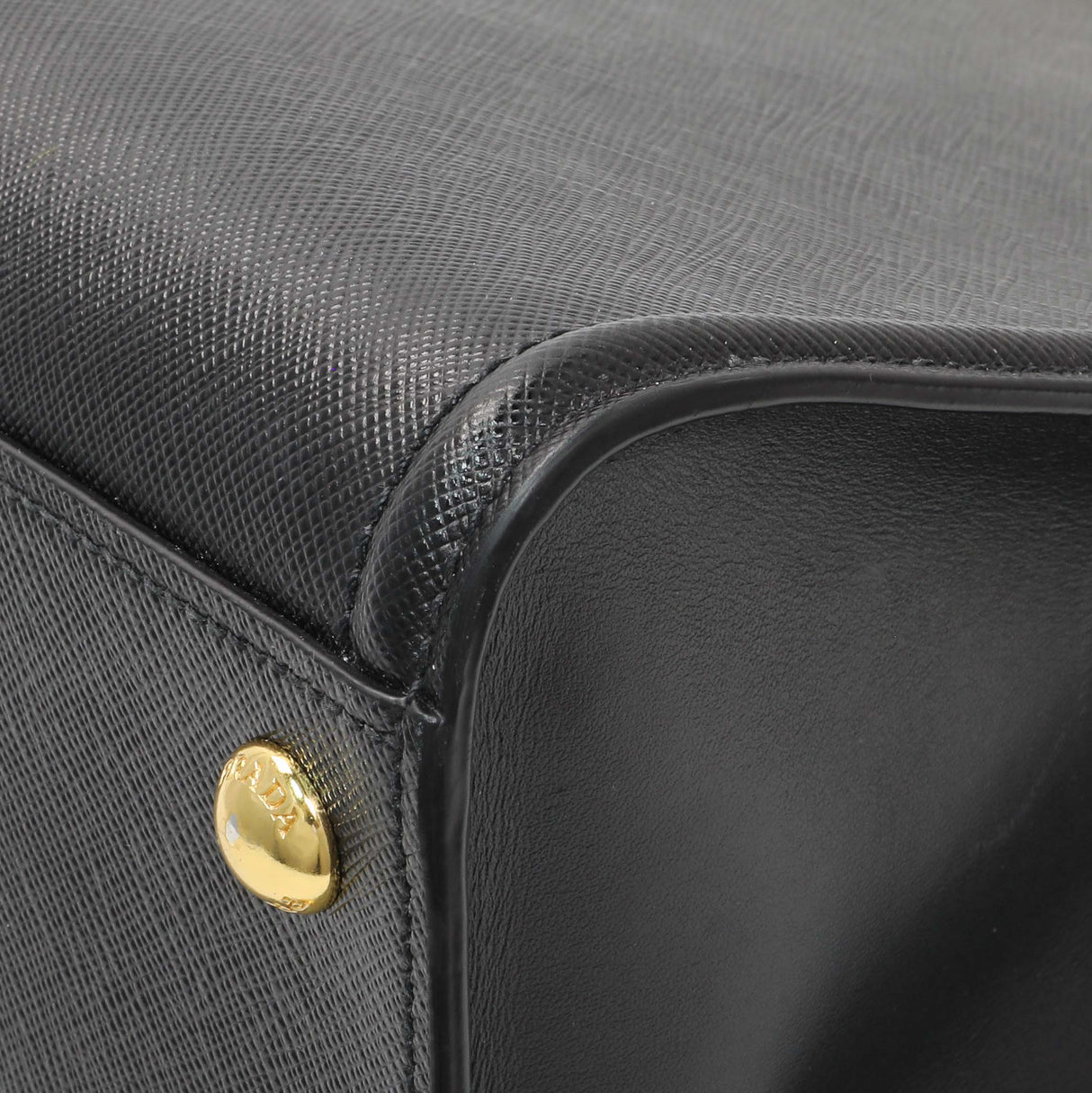 -temp-Prada Black Saffiano Soft Calfskin Tote Entrupy#6423TQW Modaselle