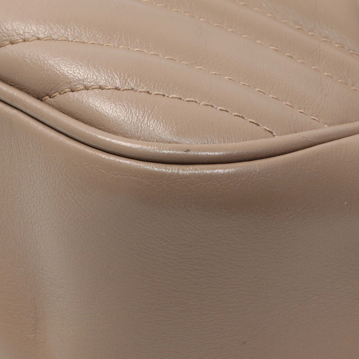 Gucci Porcelain Rose Calfskin Matelasse Small GG Marmont Chain Shoulder Bag