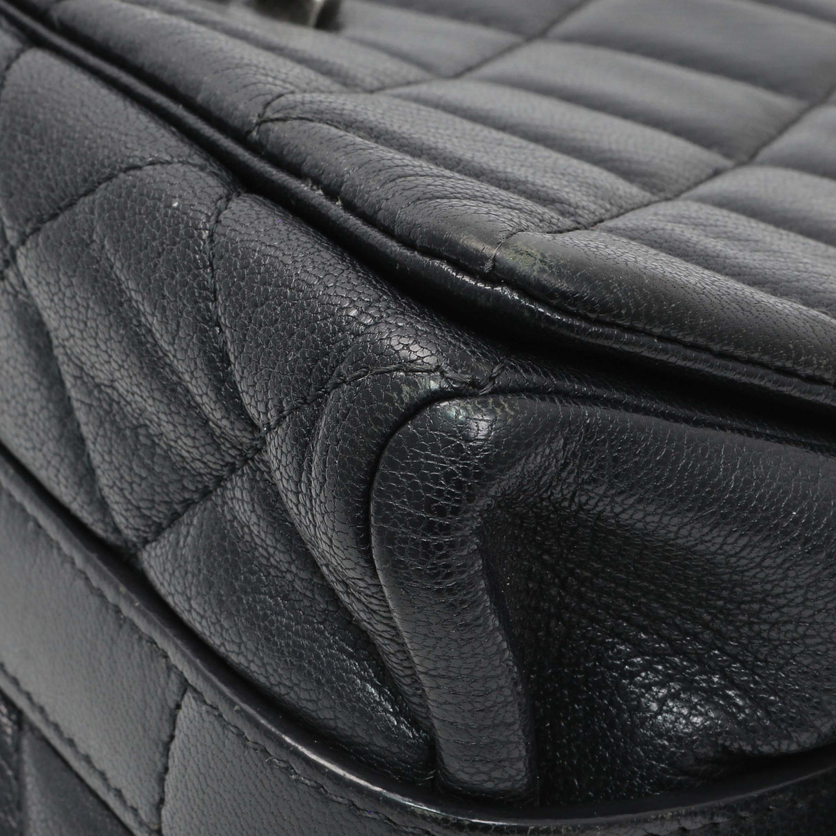 -temp- Chanel Black Calfskin Mumbai Flap Bag Entrupy#8MW4CY2 Modaselle