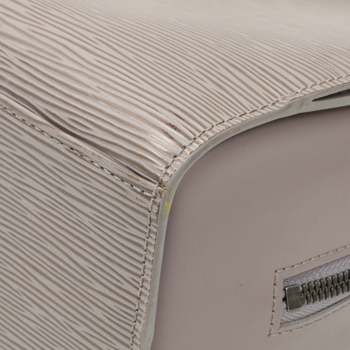 Louis Vuitton Lilac Epi Pont-Neuf PM Handbags Louis Vuitton