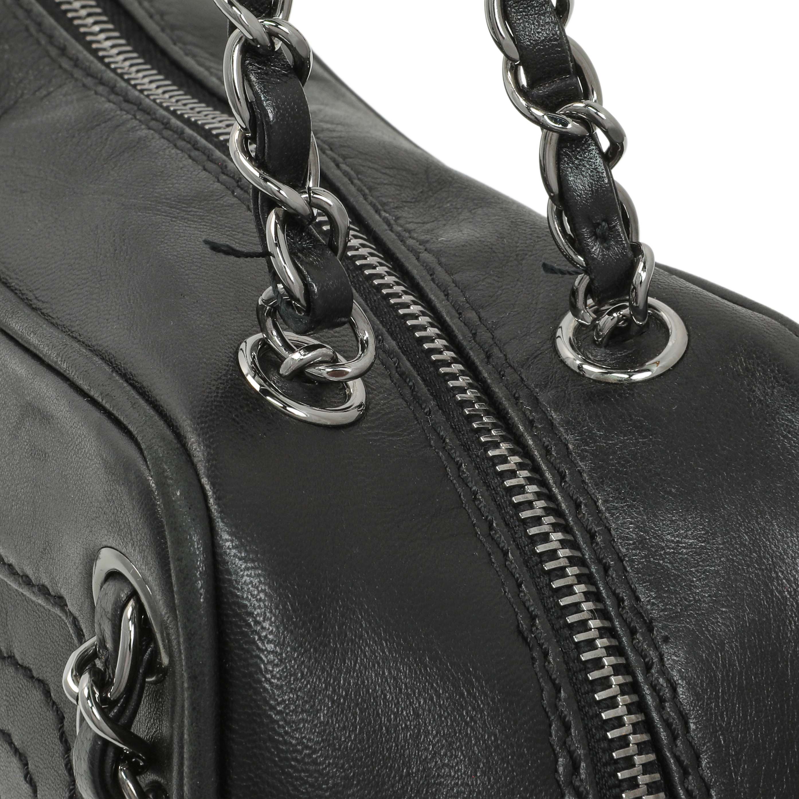 CHANEL バック Chanel Black Lambskin Leather Pearl Obsession XL Tote Bag