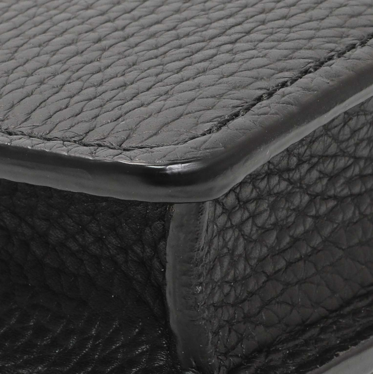 Burberry Black Pebbled Leather Hampshire Wallet On Chain Handbags Burberry