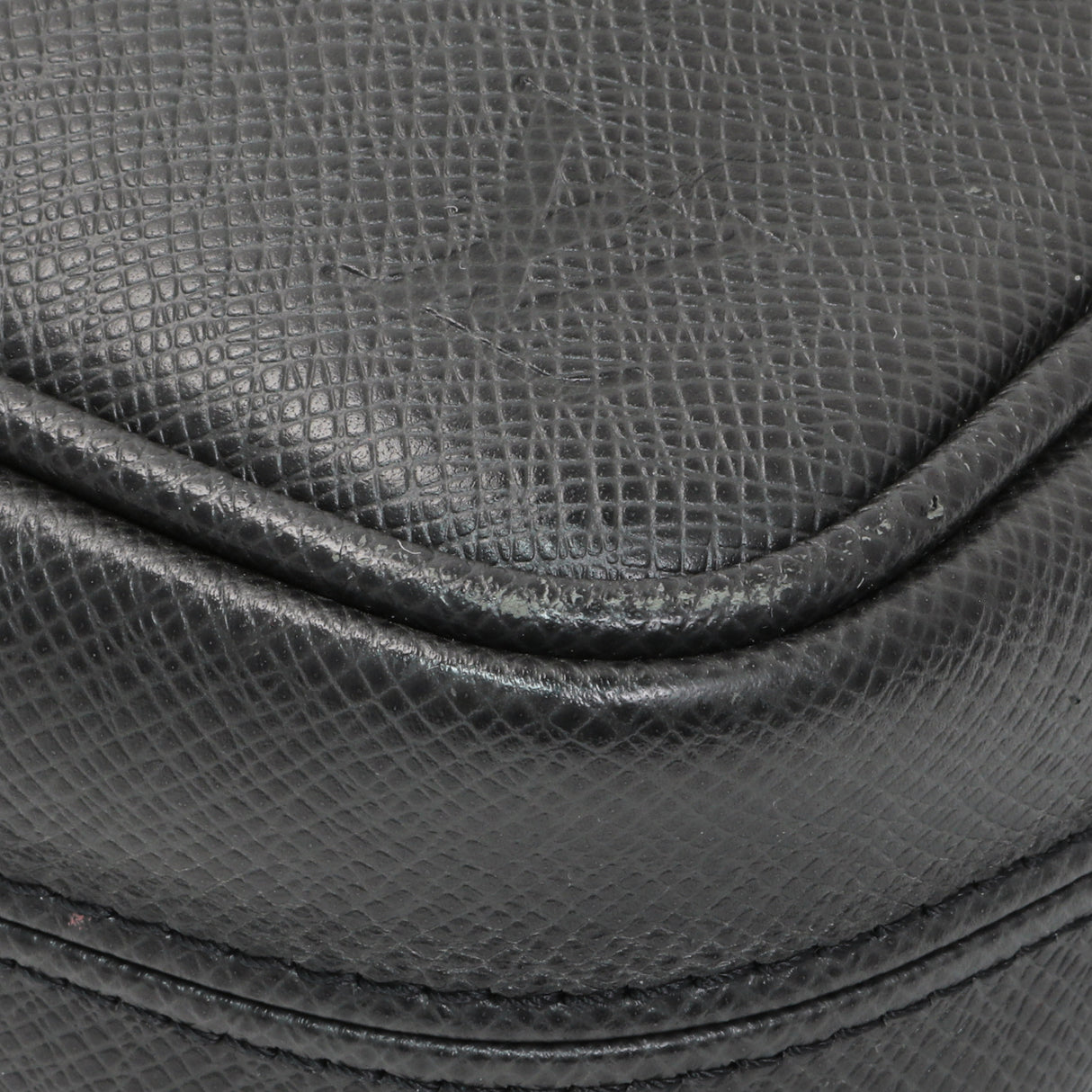 Louis Vuitton Ardoise Taiga Dimitri Messenger Handbags Louis Vuitton