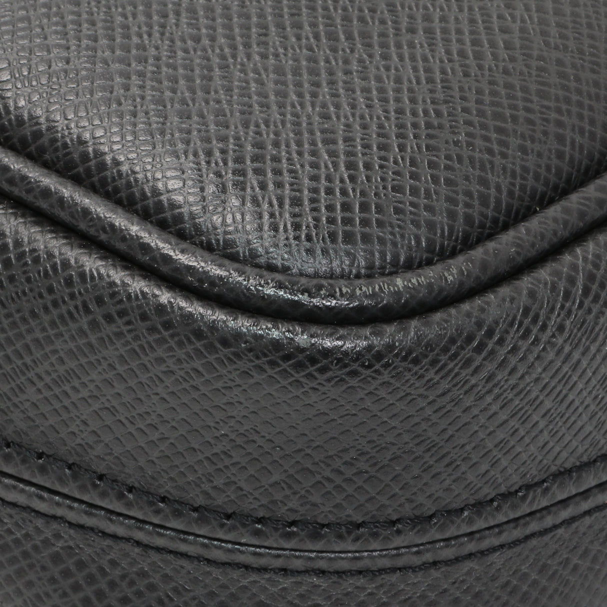 Louis Vuitton Ardoise Taiga Dimitri Messenger Handbags Louis Vuitton