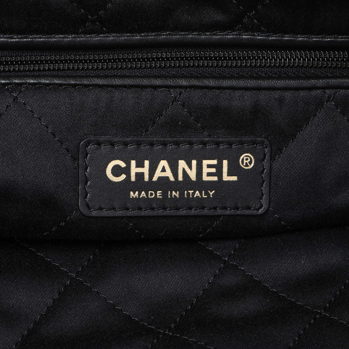Chanel Black Quilted Shiny Calfskin Small Chanel 22 Handbags Chanel