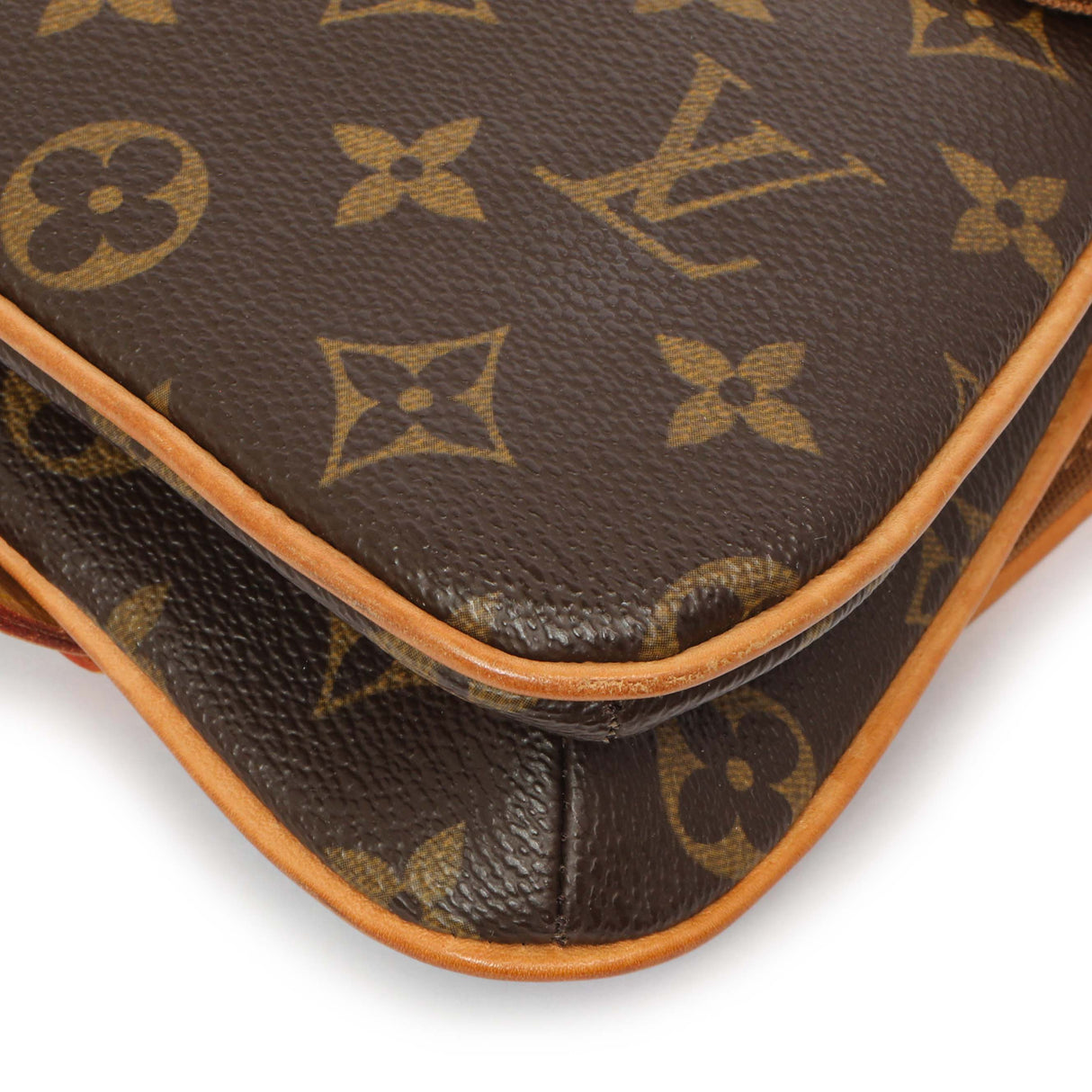 Louis Vuitton Monogram Pochette Marelle MM