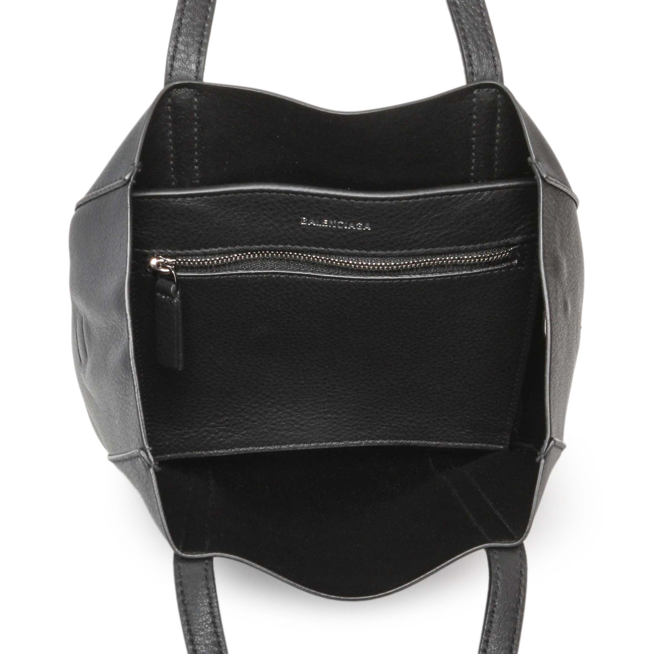 BALENCIAGA EVERYDAY トートバッグ XXS BLACK Balenciaga Black Calfskin XXS Everyday Tote – Modaselle