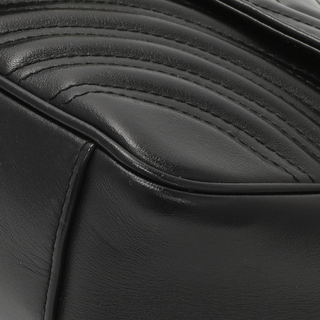 Gucci Black Calfskin Matelasse Small GG Marmont Shoulder Bag Handbags Gucci