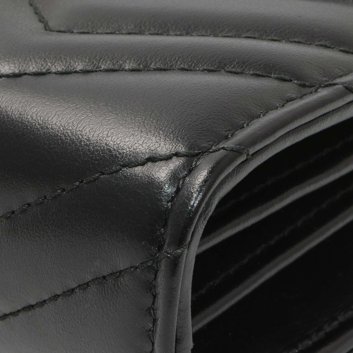 Gucci Black Calfskin Matelasse GG Marmont Chain Wallet