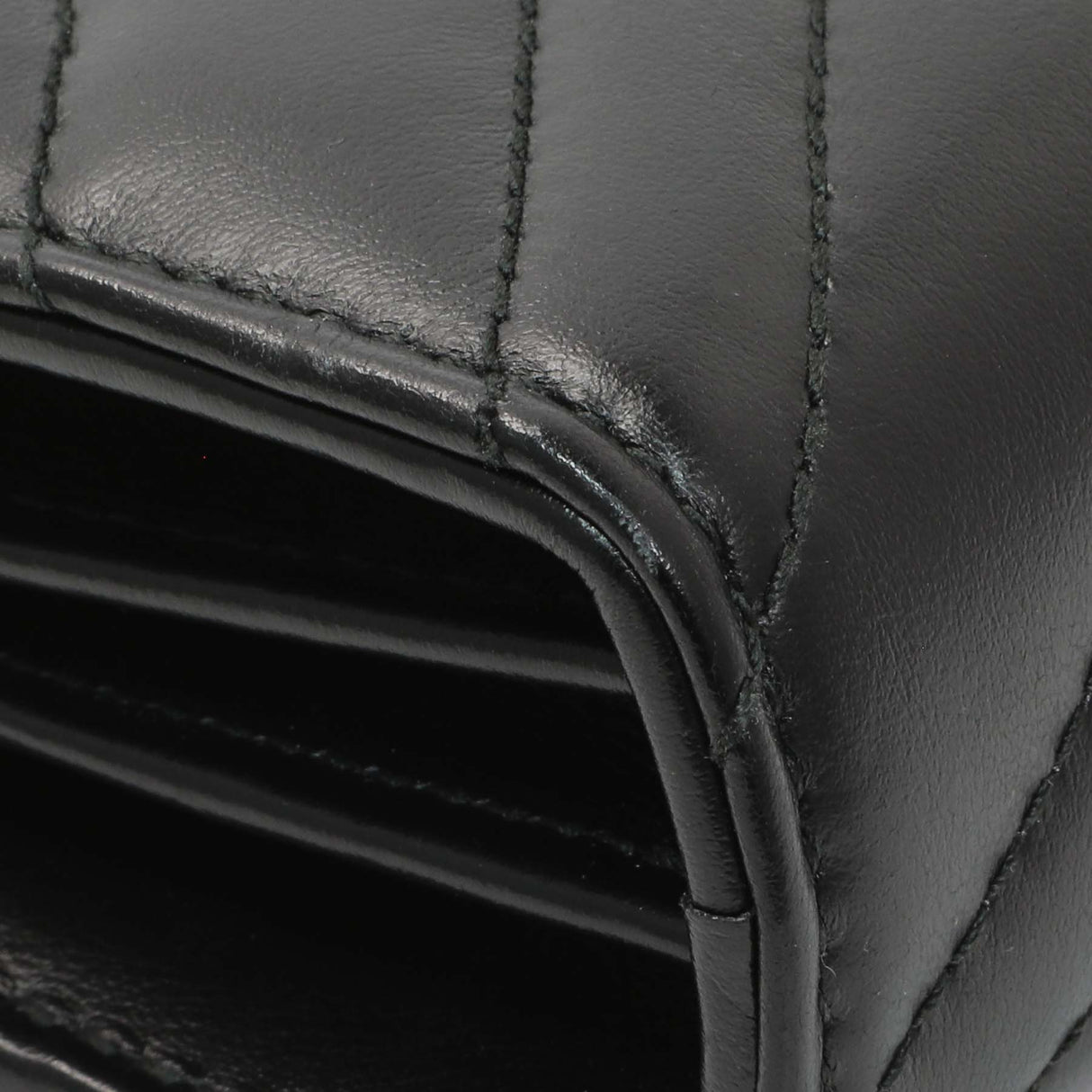 Gucci Black Calfskin Matelasse GG Marmont Chain Wallet