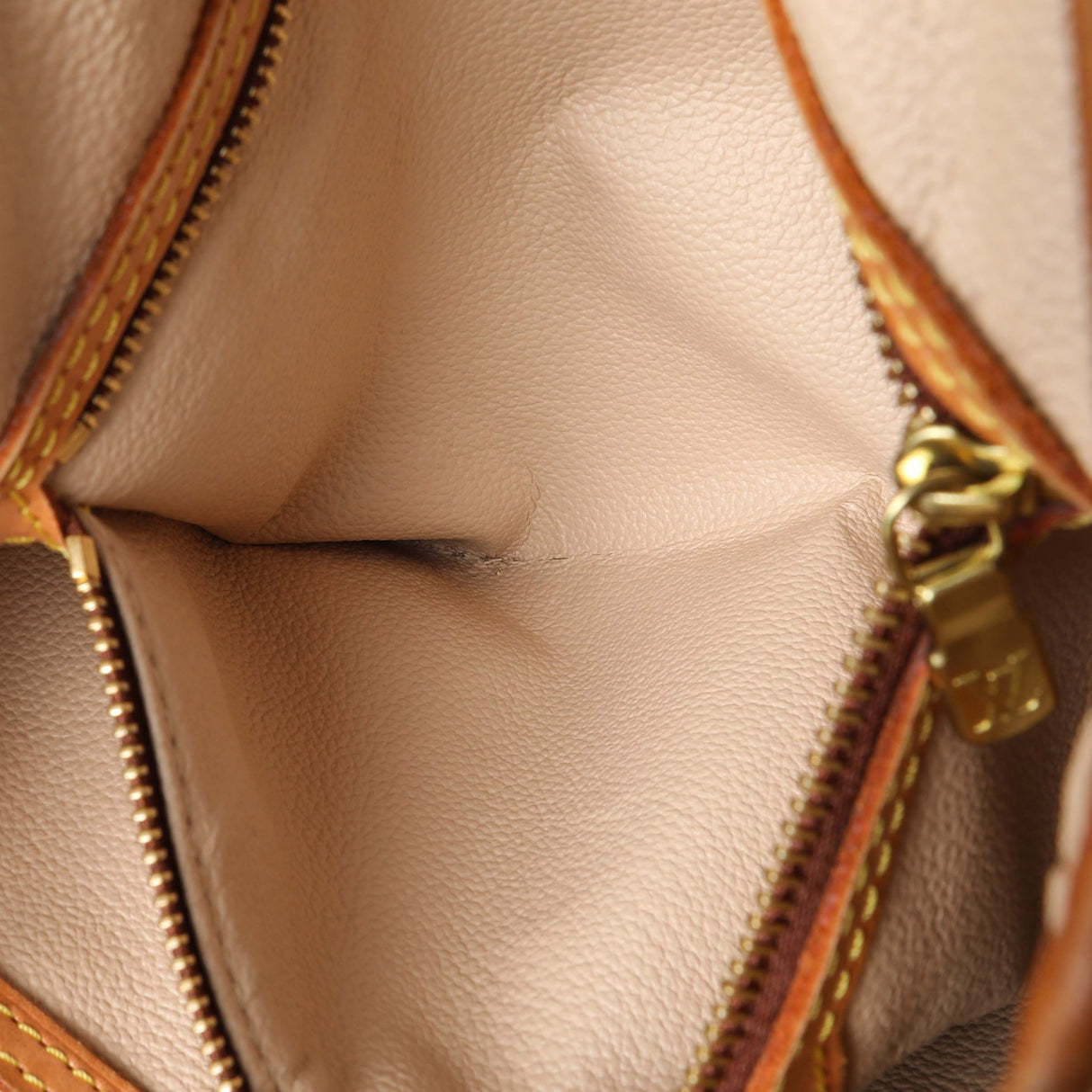 Louis Vuitton Monogram Petit Bucket 23