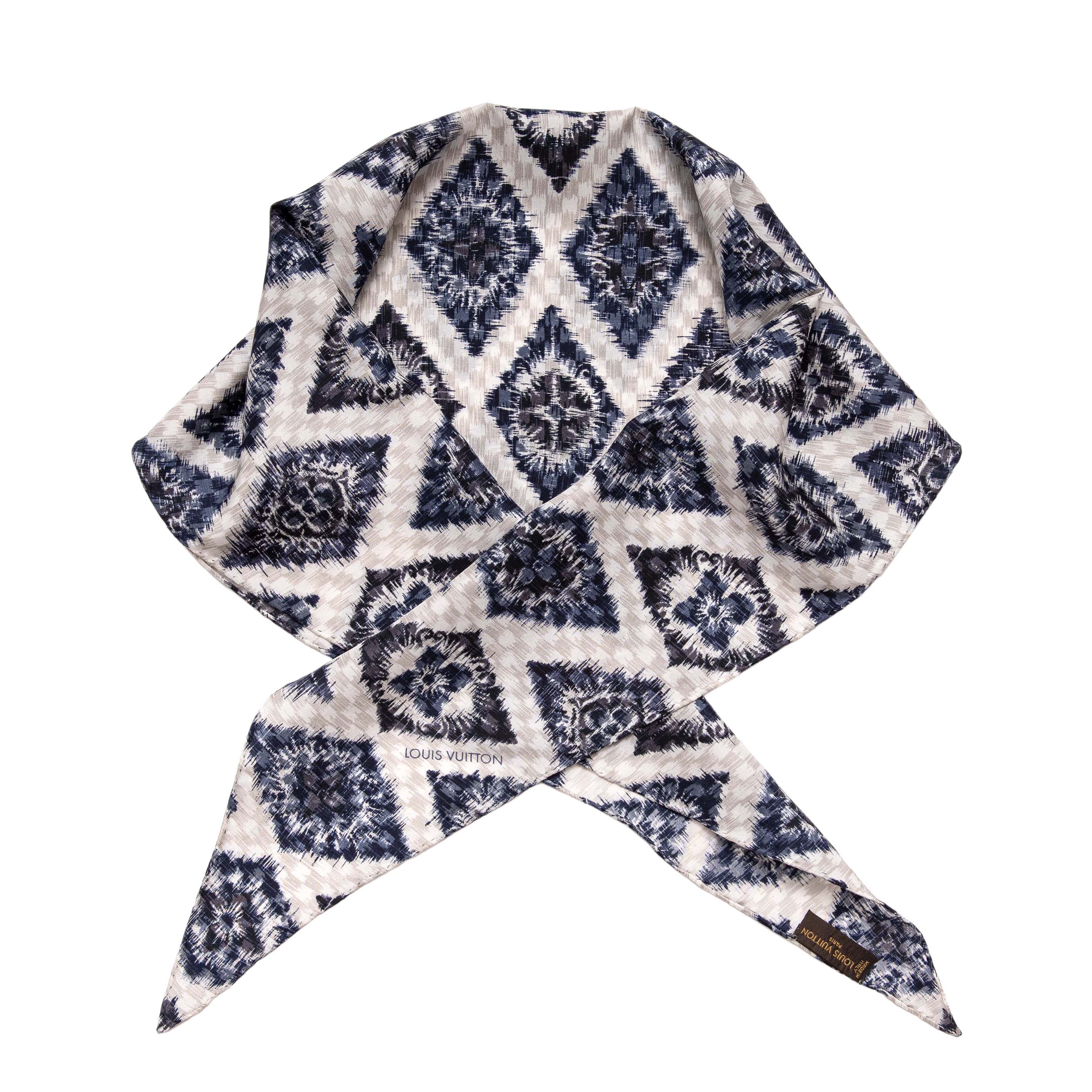 Louis Vuitton Blue White Monogram Silk Scarf – Modaselle