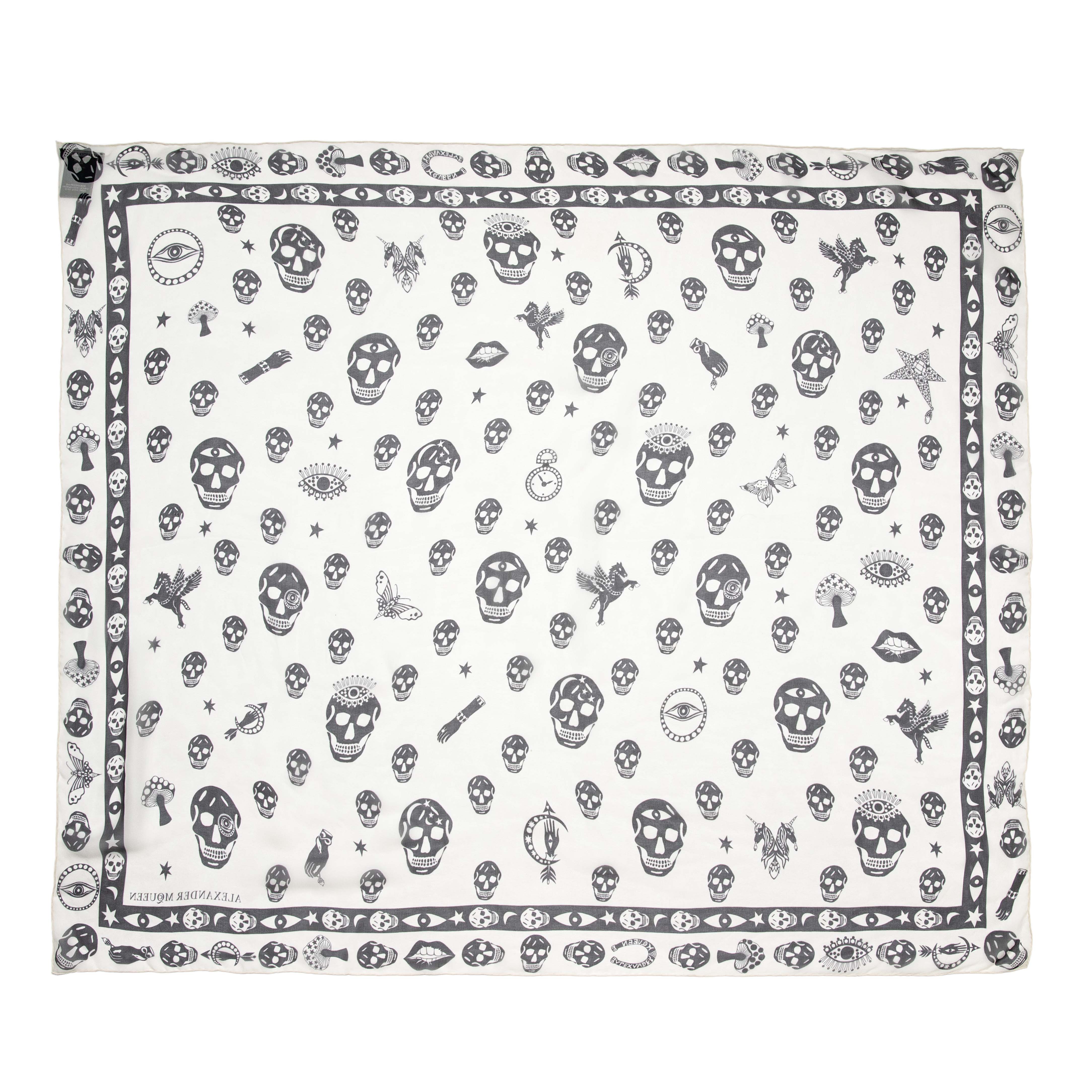 Alexander McQueen Ivory Black Silk Skull Scarf – Modaselle