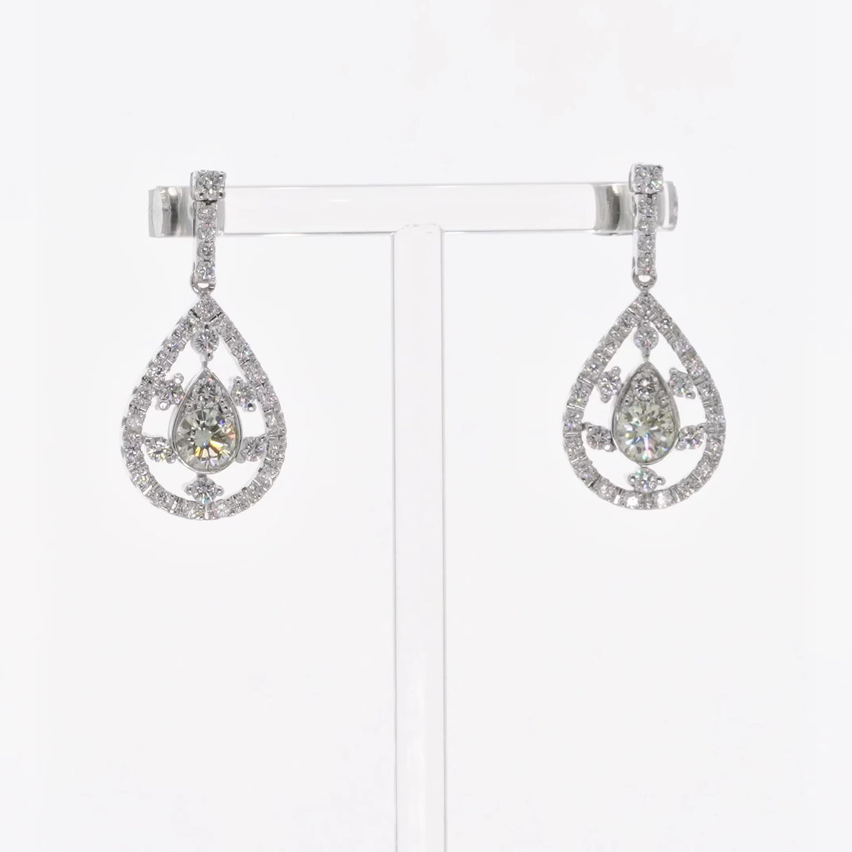 18K White Gold 3.48 Carat Pear Drop Earrings Fine Jewellery Modaselle