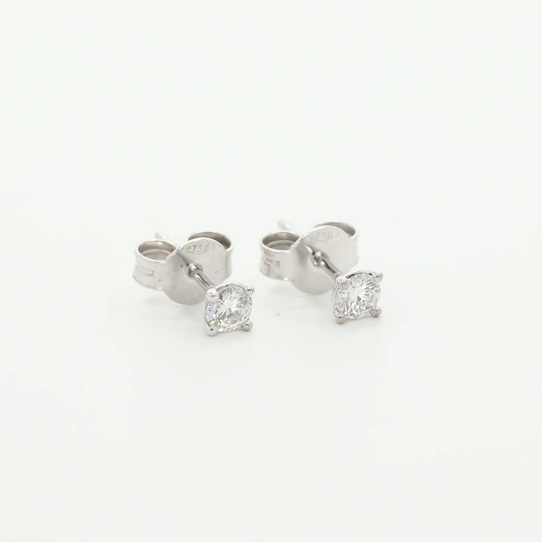 18K White Gold 0.25 Carat Diamond Stud Earrings Fine Jewellery Modaselle