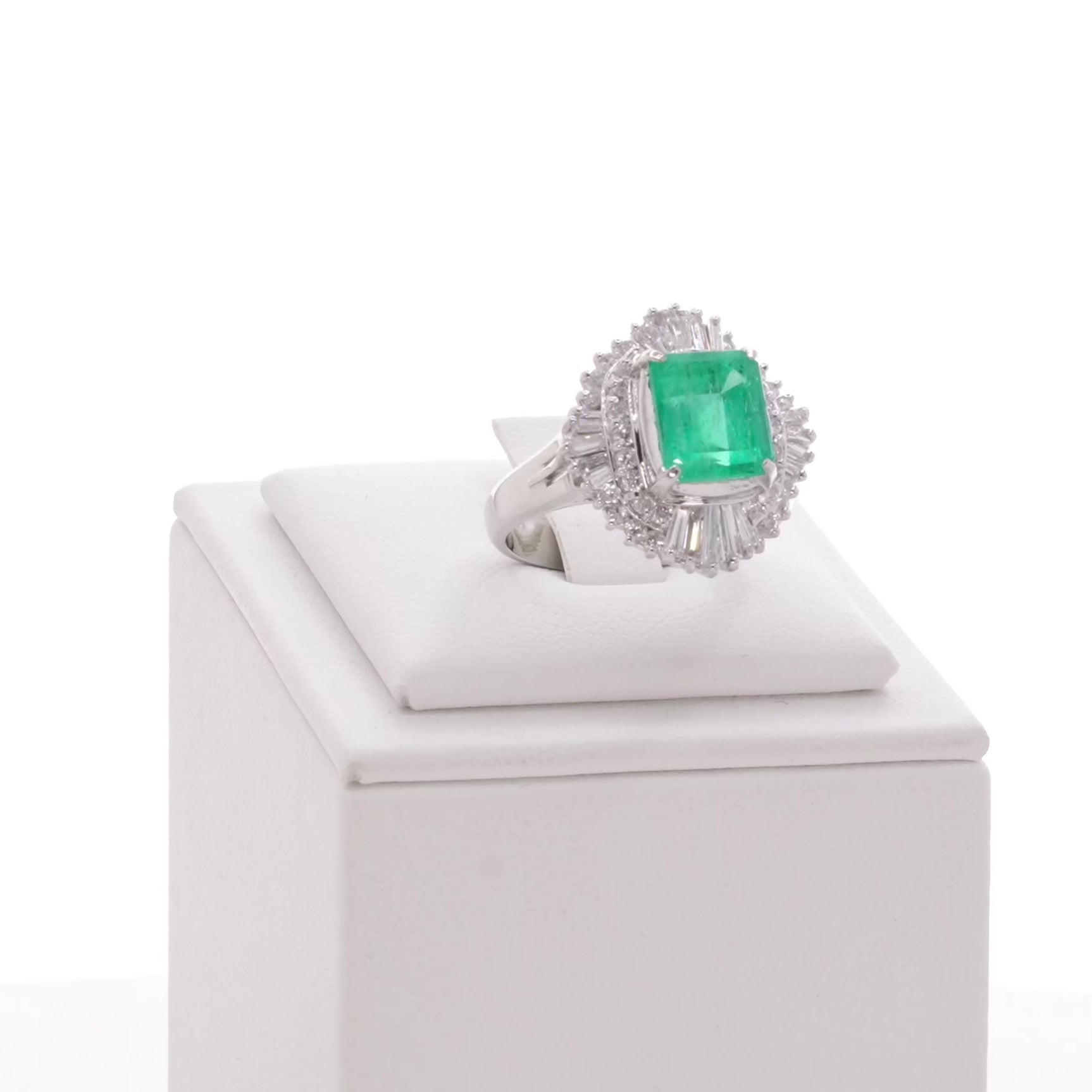 Platinum 2.44 Carat Emerald Diamond Ring Fine Jewellery Modaselle