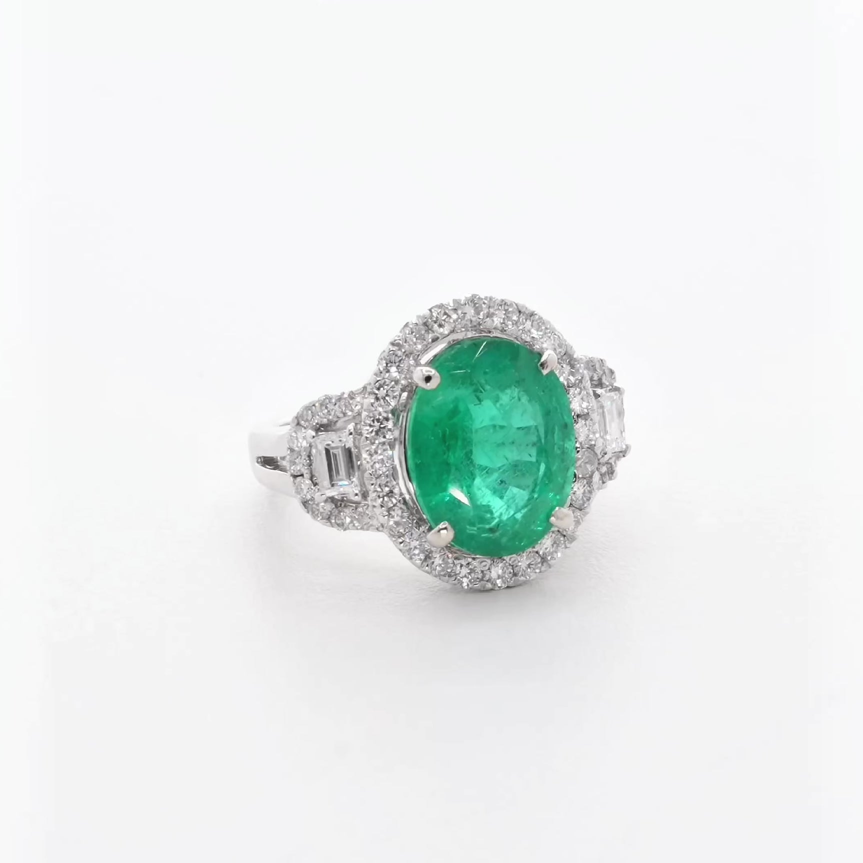 18K White Gold 5.88 Carat Emerald Ring Fine Jewellery Modaselle