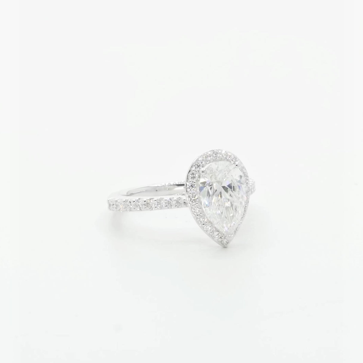 18K White Gold 1.51 Carat Pear Diamond Halo Ring Fine Jewellery Modaselle