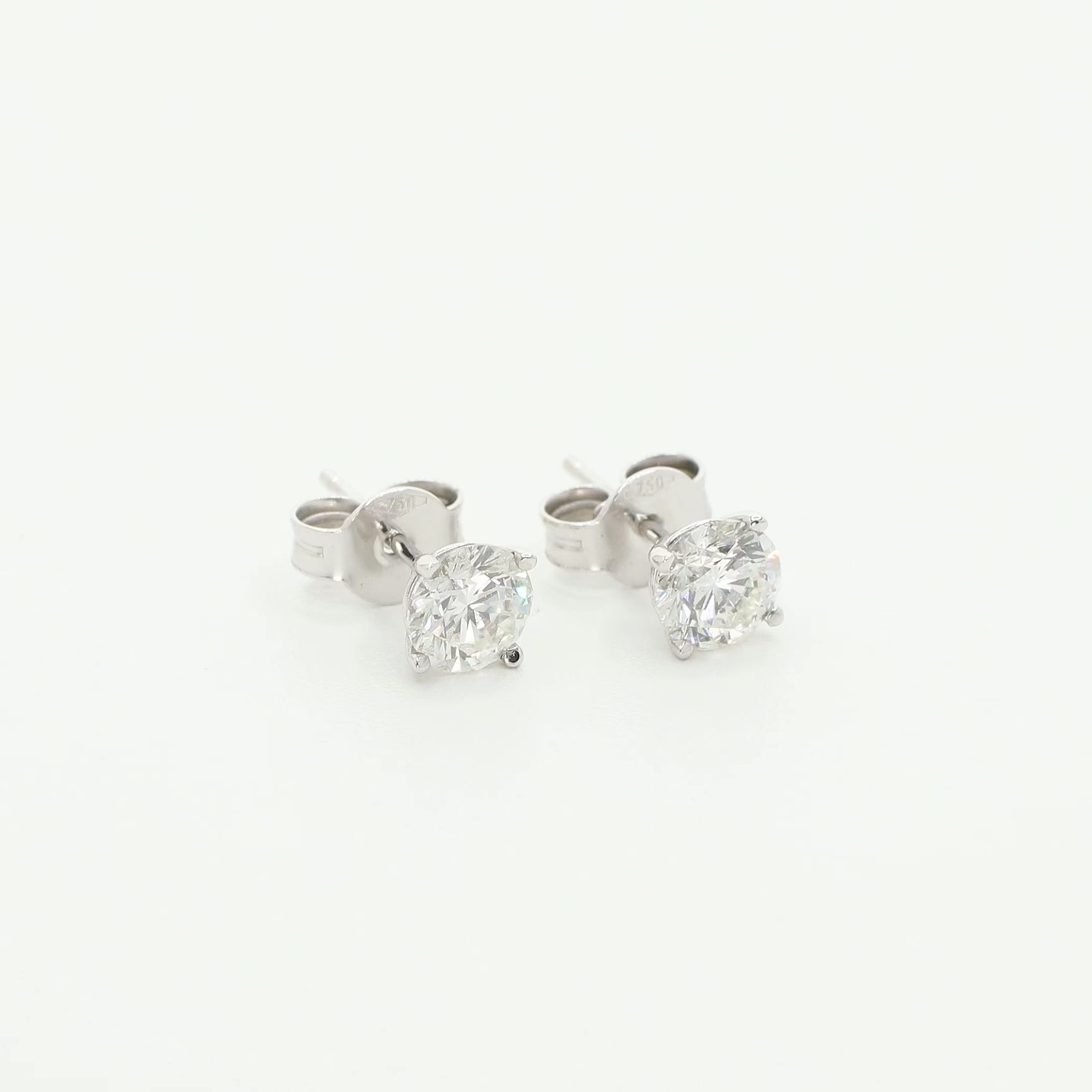 18K White Gold 1.24 Carat Diamond Stud Earrings Fine Jewellery Modaselle