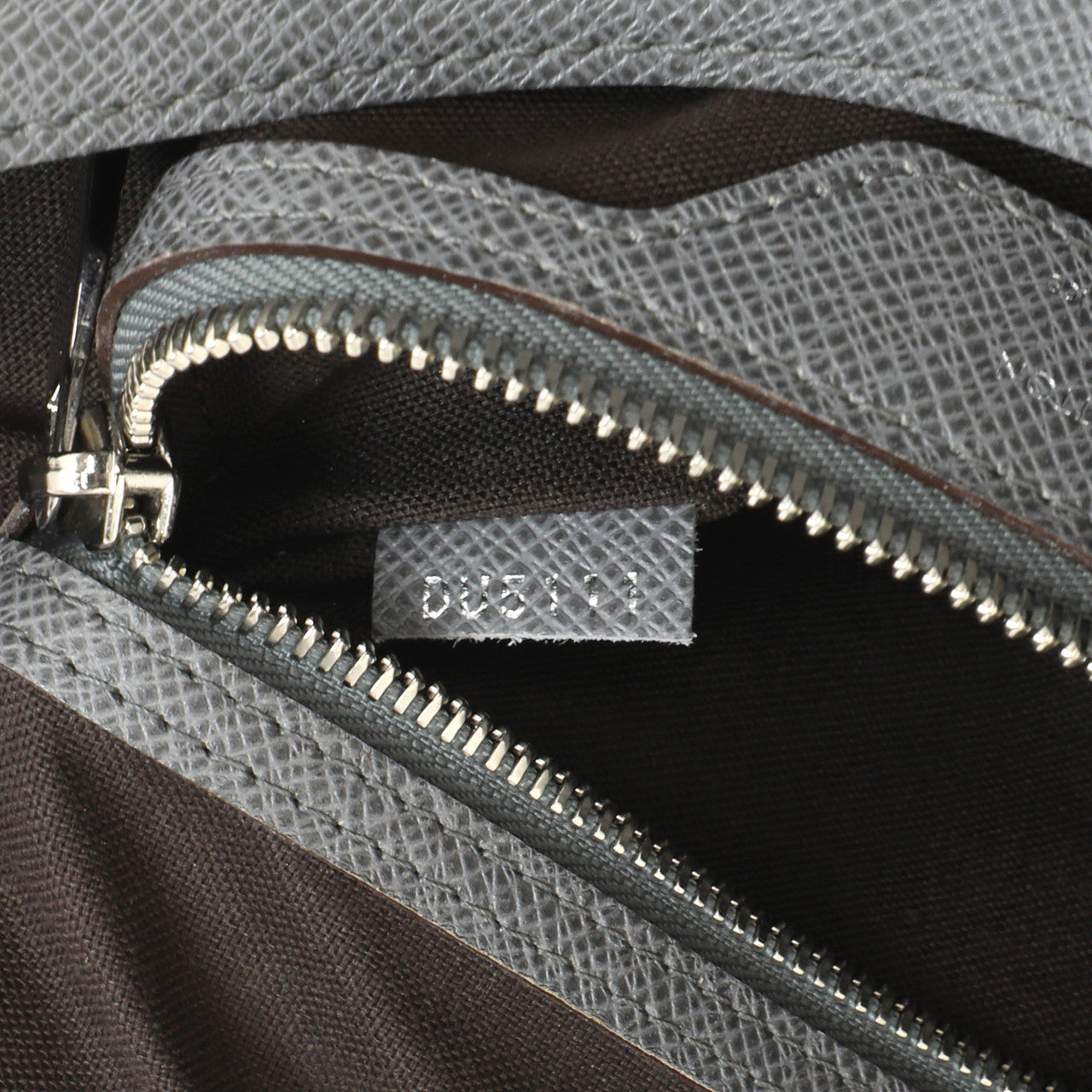 Louis Vuitton Glacier Taiga Roman MM – Modaselle